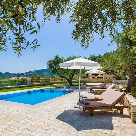 Villa Aghios Sostis Sleeps 6 With Pool Air Con And Wifi