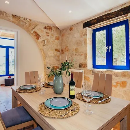Aghios Sostis Sleeps 6 With Pool Air Con And Wifi *