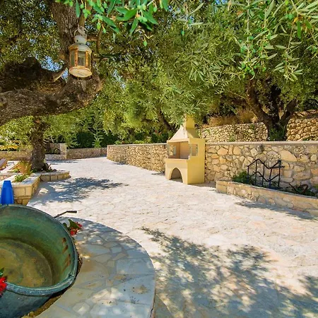 Aghios Sostis Sleeps 6 With Pool Air Con And Wifi